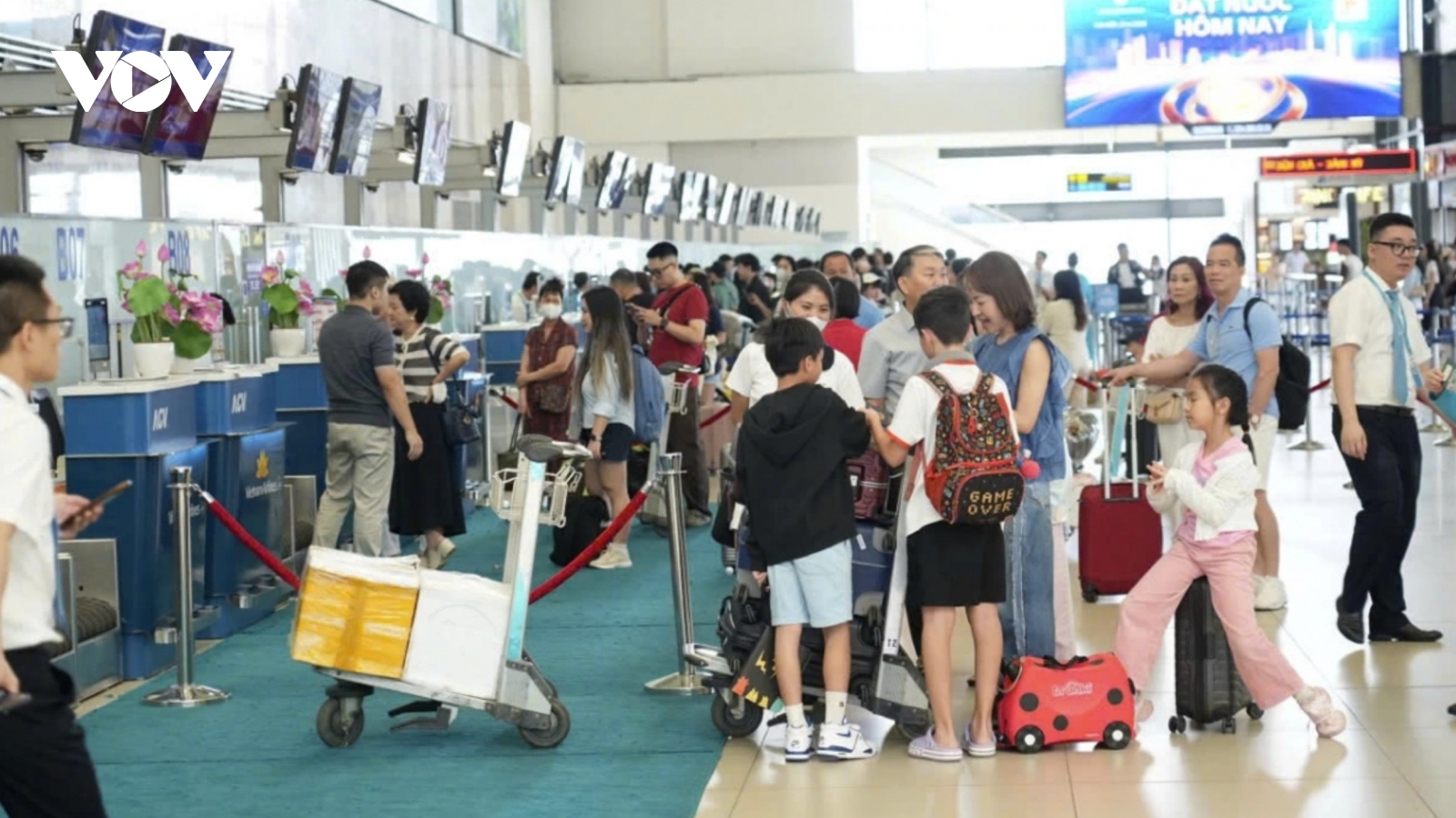Nearly 1.7 million air passengers recorded during holiday peak